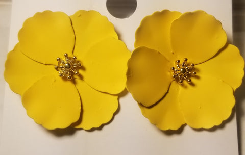Petal earrings (yellow)