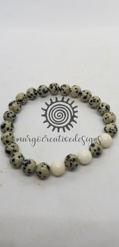 Dalmanation jasper and white jade